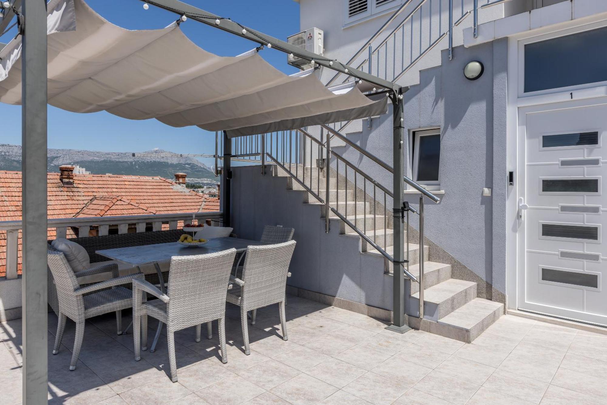 Central Park Apartment With Terrace سبليت المظهر الخارجي الصورة
